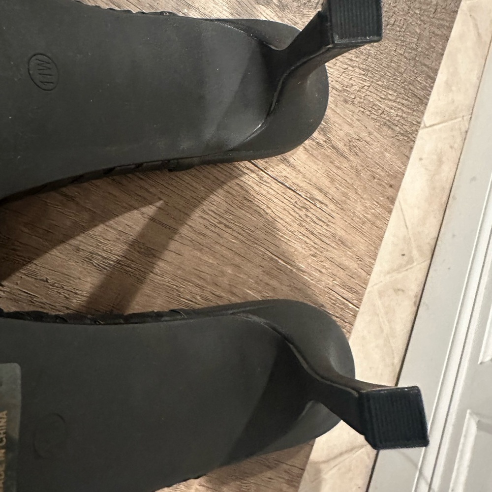 Fashion Nova Heels - Picture 7 of 10